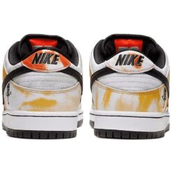 Nike SB Dunk Low 'Tie-Dye Raygun White' BQ6832-101