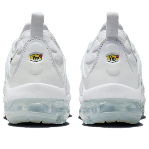 (WMNS) Nike Air VaporMax Plus 'White Metallic Silver' FQ8895-100