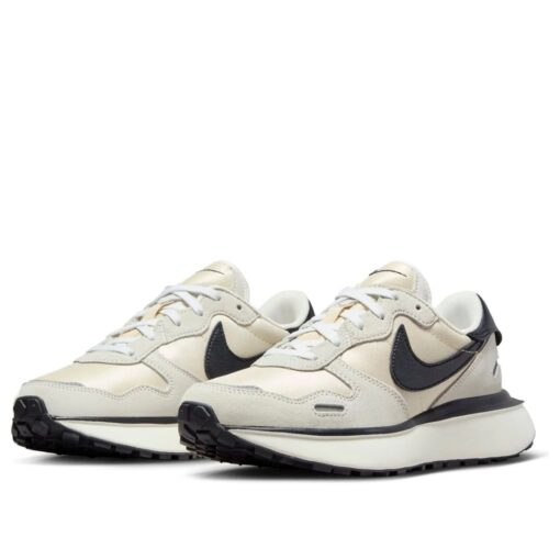 (WMNS) Nike Phoenix Waffle 'Summit White Black' FD2196-100