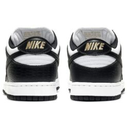 Nike x Supreme SB Dunk Low OG QS 'Black' DH3228-102