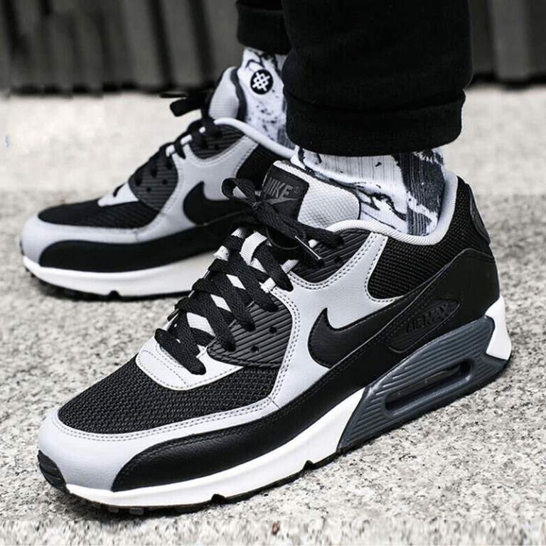 Nike Air Max 90 Essential ‘Wolf Grey Black’ Review: Timeless Neutral with Everyday Appeal