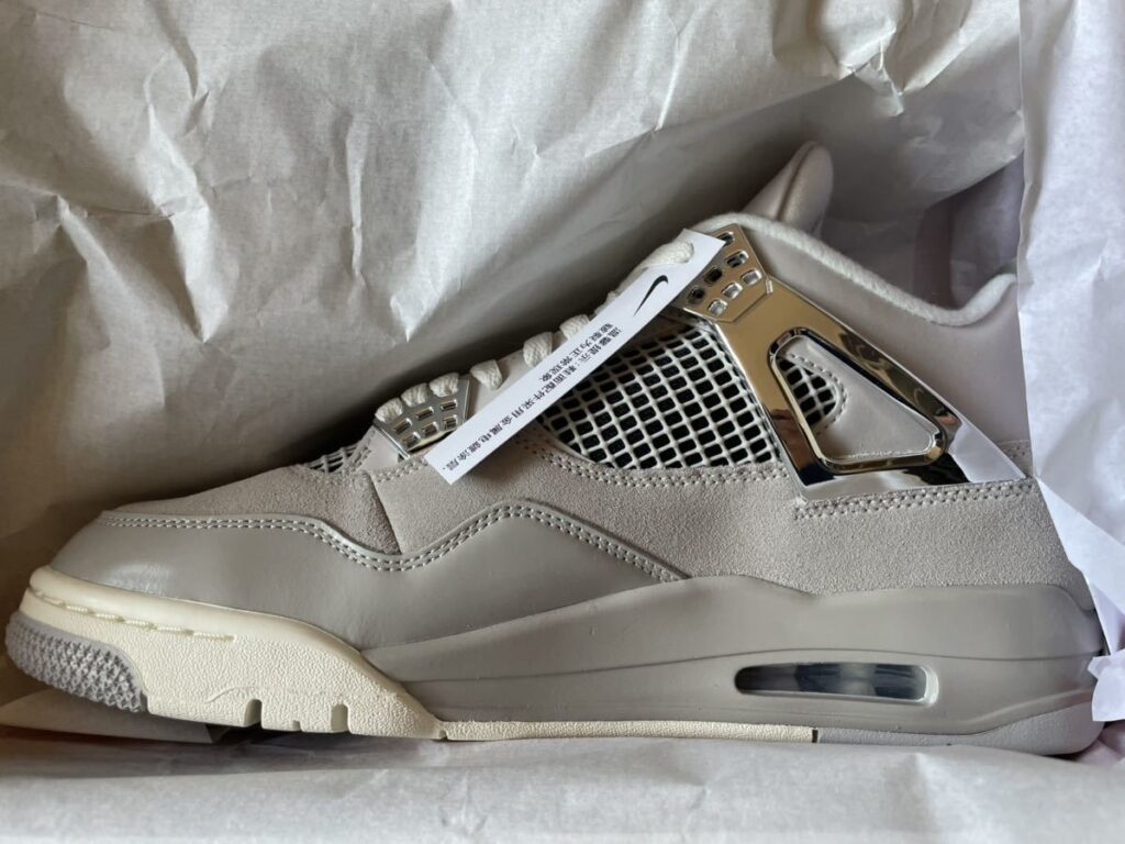 (WMNS) Air Jordan 4 Retro ‘Frozen Moments’ Review: A Feminine Twist on a Timeless Classic (WMNS) Air Jordan 4 Retro ‘Frozen Moments’ Review: A Feminine Twist on a Timeless Classic
