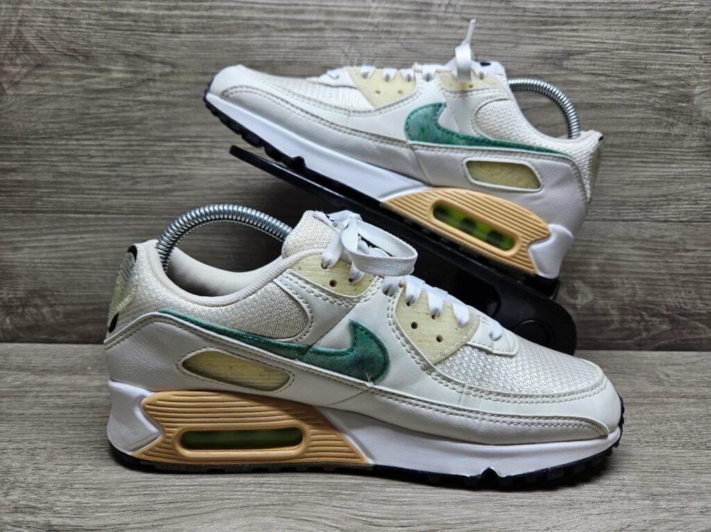 Nike Air Max 90 SE ‘White Neptune Green’ (WMNS) Review: A Fresh Splash of Retro Radiance