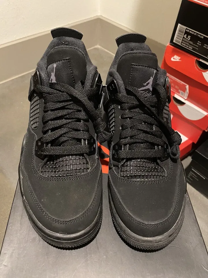 (GS) Air Jordan 4 Retro ‘Black Cat’ 2020 Review: Sleek, Stealthy, and Street-Approved