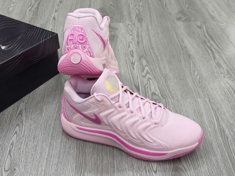 Nike KD 17 NRG EP ‘Aunt Pearl’ Review: A Heartfelt Tribute with Court-Ready Power