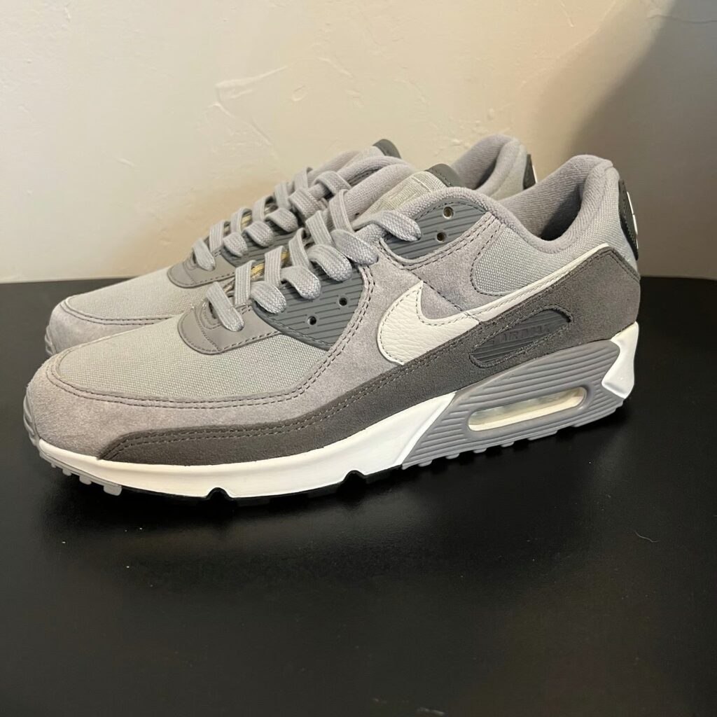 Nike Air Max 90 Premium ‘Light Smoke Grey’ Review: Timeless Neutral for Everyday Style