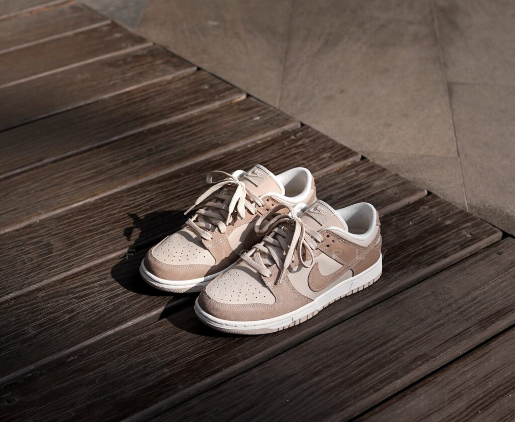(WMNS) Nike Dunk Low SE ‘Sand Drift’ Review: Neutral Perfection with Premium Feel