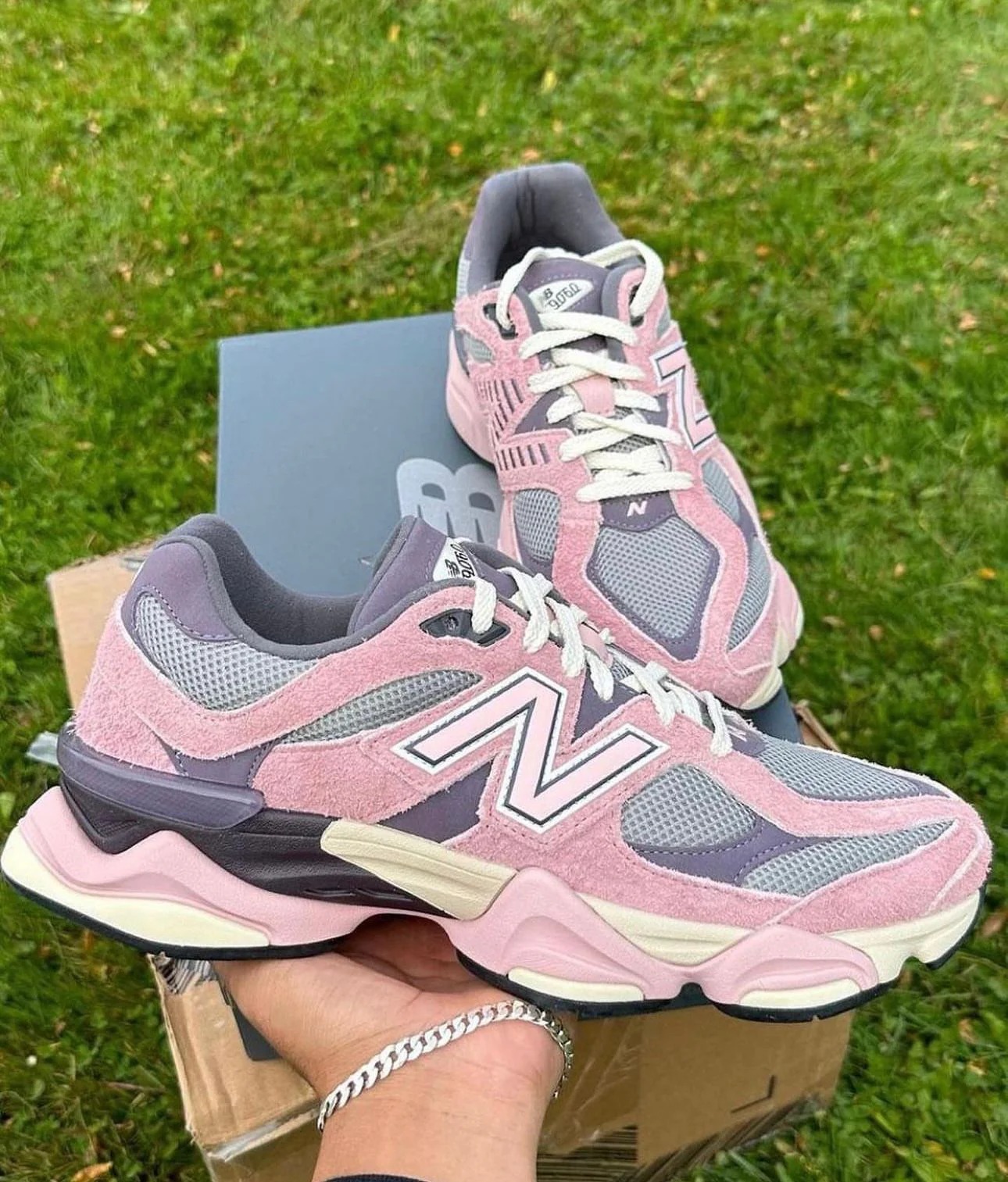New Balance 9060 ‘Pink Lavender’ Review: Chunky Comfort Meets Soft Streetwear Style New Balance 9060 ‘Pink Lavender’ Review: Chunky Comfort Meets Soft Streetwear Style