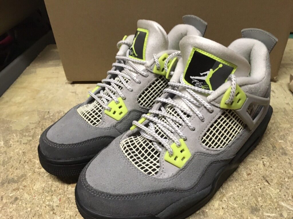 (GS) Air Jordan 4 Retro SE ‘Neon 95’ Review: Retro Vibes with Electric Energy