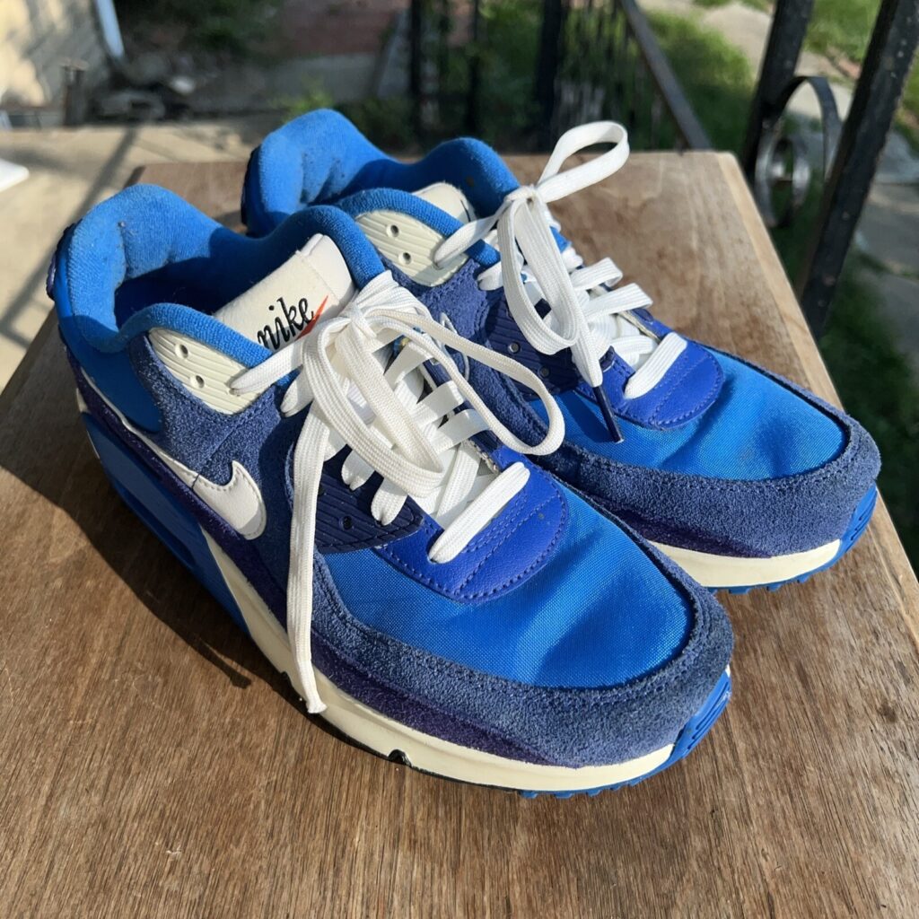 Nike Air Max 90 SE ‘First Use Pack – Signal Blue’ Review: A Vibrant Homage to Swoosh History