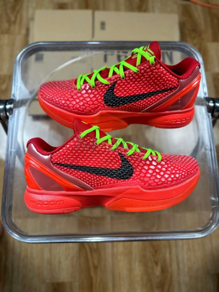 Nike Kobe 6 Protro ‘Reverse Grinch’ Review: The Mamba Legacy Lives On Nike Kobe 6 Protro ‘Reverse Grinch’ Review: The Mamba Legacy Lives On