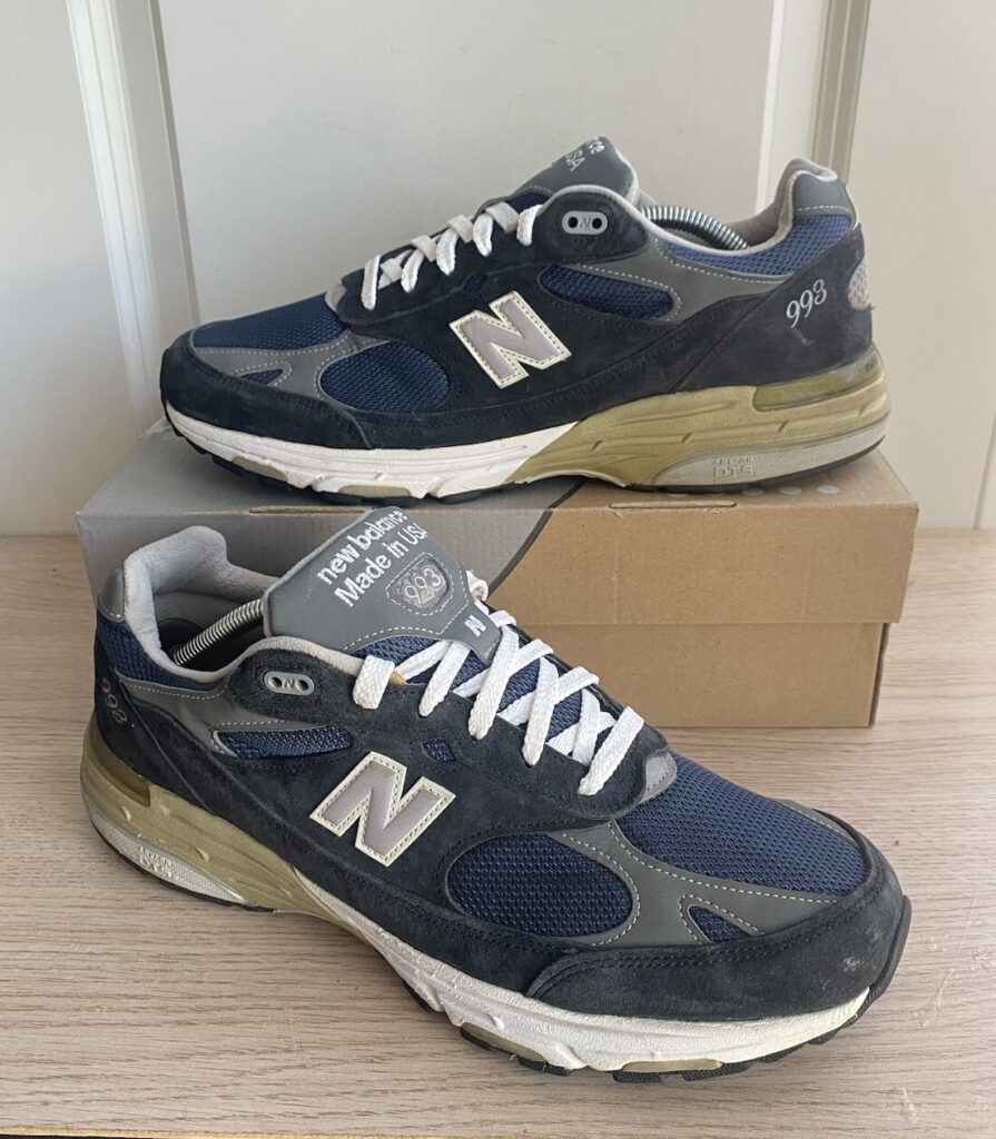 New Balance 993 ‘Navy White’ Review: Timeless Craftsmanship with Everyday Comfort New Balance 993 ‘Navy White’ Review: Timeless Craftsmanship with Everyday Comfort