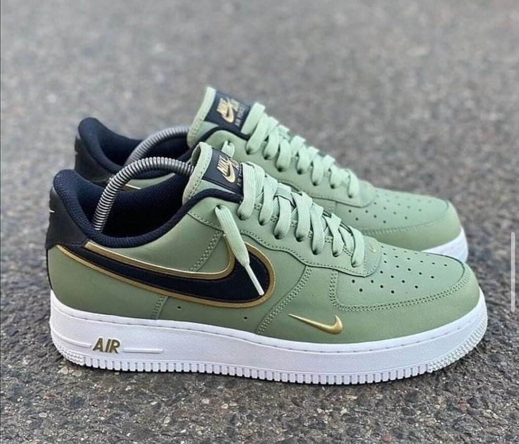 Nike Air Force 1 ’07 LV8 ‘Metallic Swoosh Pack – Oil Green’ Review: Classic Court Style with a Futuristic Edge Nike Air Force 1 ’07 LV8 ‘Metallic Swoosh Pack – Oil Green’ Review: Classic Court Style with a Futuristic Edge