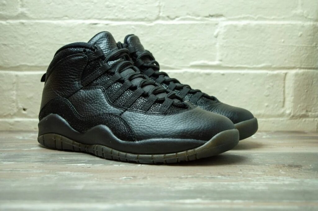 OVO x Air Jordan 10 Retro ‘Black’ Review: Luxury Meets Legacy in a Sleek Statement OVO x Air Jordan 10 Retro ‘Black’ Review: Luxury Meets Legacy in a Sleek Statement