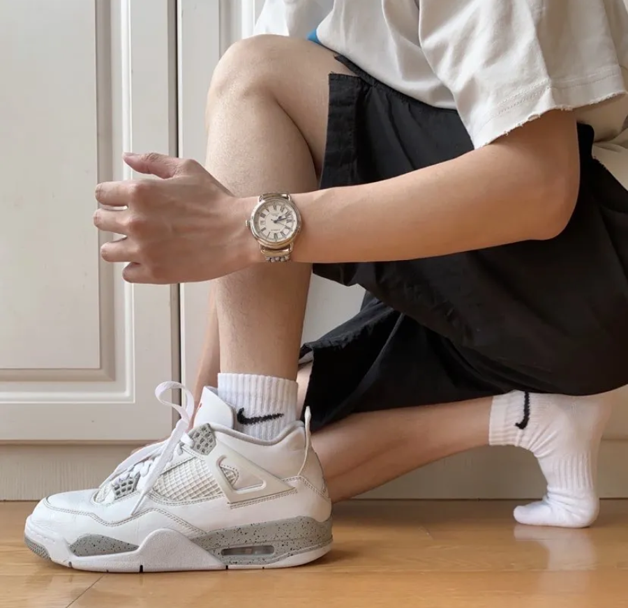 Air Jordan 4 Retro ‘White Oreo’ Review: A Clean Classic for Modern Sneakerheads Air Jordan 4 Retro ‘White Oreo’ Review: A Clean Classic for Modern Sneakerheads