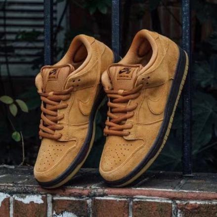 Nike SB Dunk Low Pro ‘Wheat Mocha’ Review: Autumn-Toned Perfection in a Skate-Ready Package Nike SB Dunk Low Pro ‘Wheat Mocha’ Review: Autumn-Toned Perfection in a Skate-Ready Package