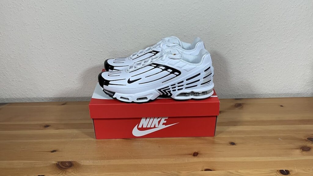 Nike Air Max Plus 3 Leather ‘White Black’ Review: Aggression Meets Elegance