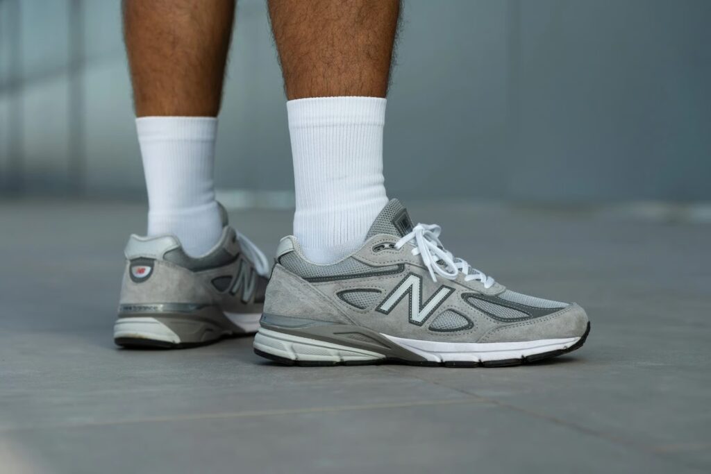 New Balance 990v4 Core ‘Made in USA Grey’ Review: Classic Comfort with Iconic Appeal New Balance 990v4 Core ‘Made in USA Grey’ Review: Classic Comfort with Iconic Appeal