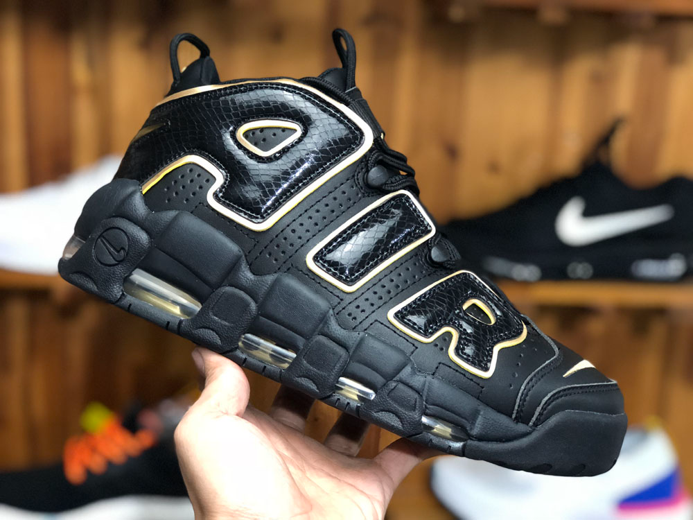 Nike Air More Uptempo ‘France’ Review: National Pride in Sneaker Form Nike Air More Uptempo ‘France’ Review: National Pride in Sneaker Form