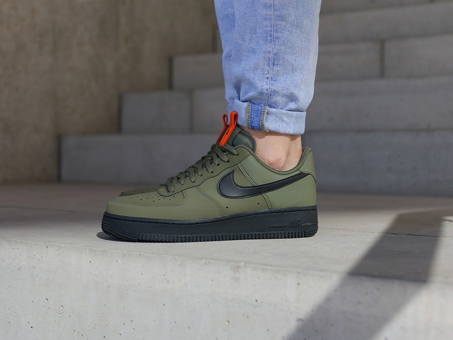 Nike Air Force 1 Low ‘Medium Olive Black-Starfish’ Review: Tactical Street Style with a Punch of Color