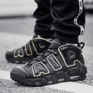 Nike Air More Uptempo ‘France’ Review: National Pride in Sneaker Form
