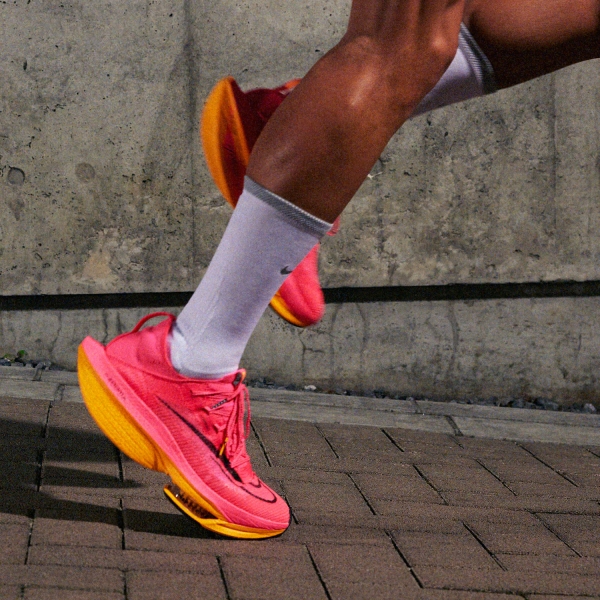 Nike Air Zoom Alphafly NEXT% 2 ‘Hyper Pink Laser Orange’ Review: Speed Meets Statement Style Nike Air Zoom Alphafly NEXT% 2 ‘Hyper Pink Laser Orange’ Review: Speed Meets Statement Style