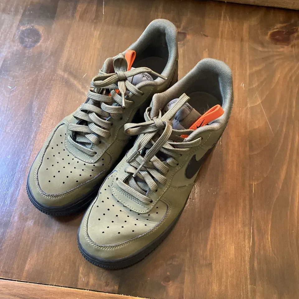 Nike Air Force 1 Low ‘Medium Olive Black-Starfish’ Review: Tactical Street Style with a Punch of Color