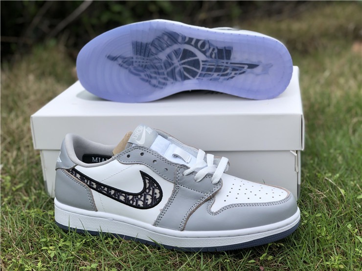 Air Jordan 1 Low x Dior ‘White Grey’ Review: Luxury Meets Sneaker Heritage Air Jordan 1 Low x Dior ‘White Grey’ Review: Luxury Meets Sneaker Heritage