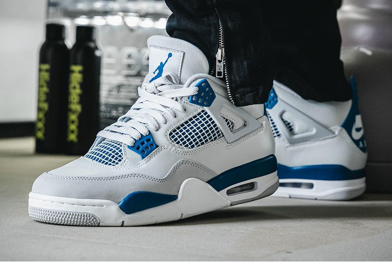 Air Jordan 4 Retro ‘Military Blue’ 2024 Review: A Timeless Classic Returns with Precision