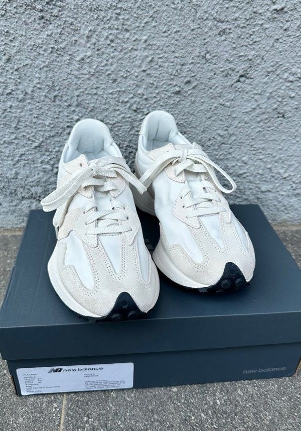 New Balance 327 ‘Beige White Black’ Review: Retro Charm Meets Modern Street Style New Balance 327 ‘Beige White Black’ Review: Retro Charm Meets Modern Street Style