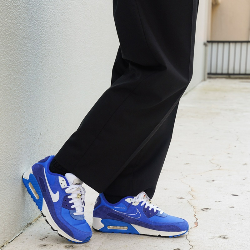Nike Air Max 90 SE ‘First Use Pack – Signal Blue’ Review: A Vibrant Homage to Swoosh History
