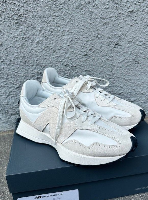 New Balance 327 ‘Beige White Black’ Review: Retro Charm Meets Modern Street Style New Balance 327 ‘Beige White Black’ Review: Retro Charm Meets Modern Street Style