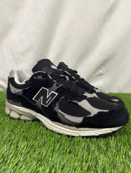 New Balance 2002R ‘Protection Pack – Black Grey’ Review: Deconstructed Elegance Meets Performance Heritage New Balance 2002R ‘Protection Pack – Black Grey’ Review: Deconstructed Elegance Meets Performance Heritage